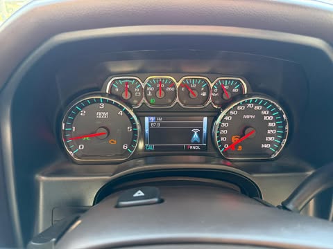 2018 GMC Sierra SLT - Image 3